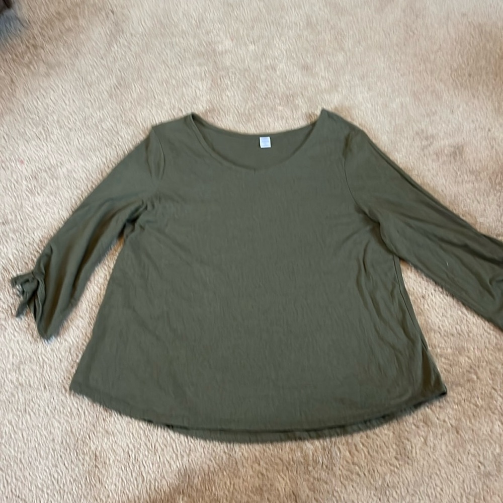 Old navy shirt